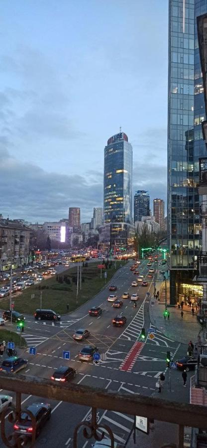 Двухуровневая Дизайнерская Квартира В Центре Киева ภายนอก รูปภาพ